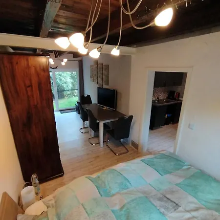 Kleinere Doppelhaushaelfte In Stadtkernnaehe Von 47506 Inklusive Kueche