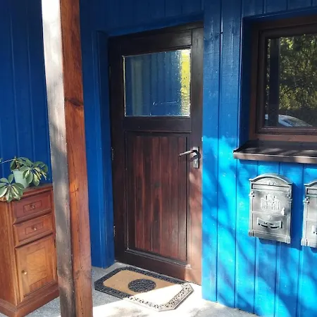 Blaues Haus - Kleinere Doppelhaushaelfte In Stadtkernnaehe Mit Traumhaftem Bad Und Kueche 公寓 诺伊基兴-弗林