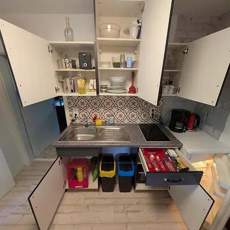 公寓 Blaues Haus - Kleinere Doppelhaushaelfte In Stadtkernnaehe Mit Traumhaftem Bad Und Kueche 诺伊基兴-弗林