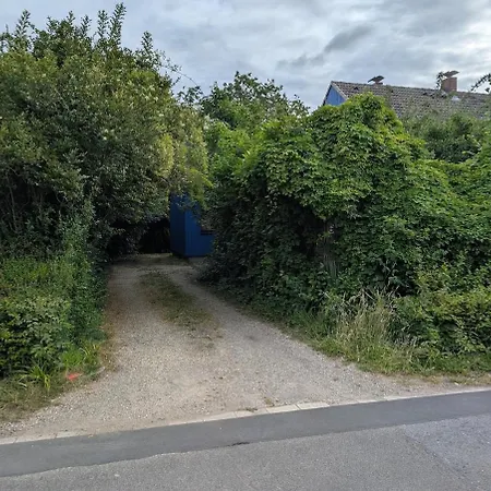 Blaues Haus - Kleinere Doppelhaushaelfte In Stadtkernnaehe Mit Traumhaftem Bad Und Kueche Appartement