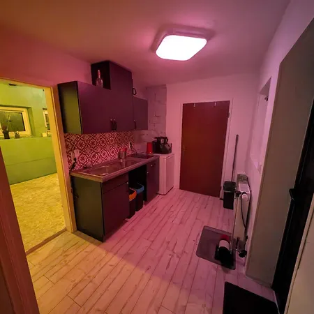 Appartement Blaues Haus - Kleinere Doppelhaushaelfte In Stadtkernnaehe Mit Traumhaftem Bad Und Kueche Neukirchen-Vluyn