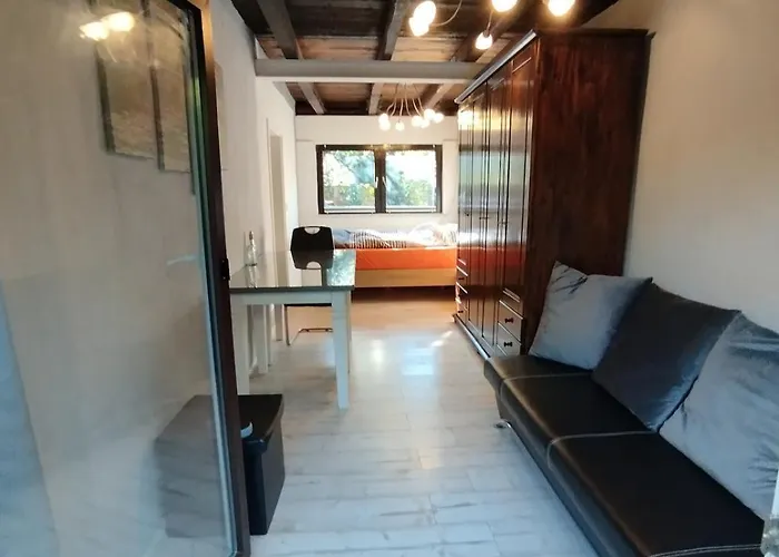 Appartement Blaues Haus - Kleinere Doppelhaushaelfte In Stadtkernnaehe Mit Traumhaftem Bad Und Kueche *